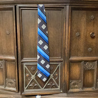 Vintage blue pattern tie