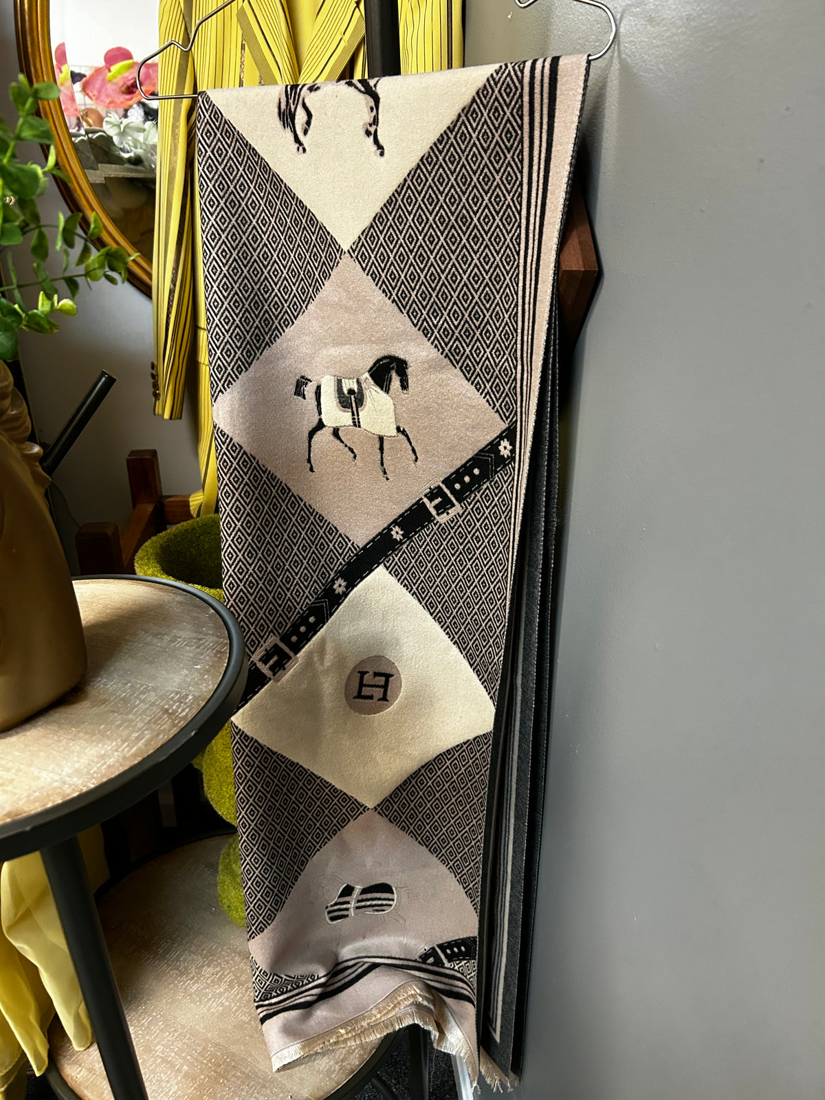 Ladies Scarf| Black & Tan| Equestrian