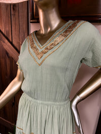 Vintage Dress| Faye Creations |
