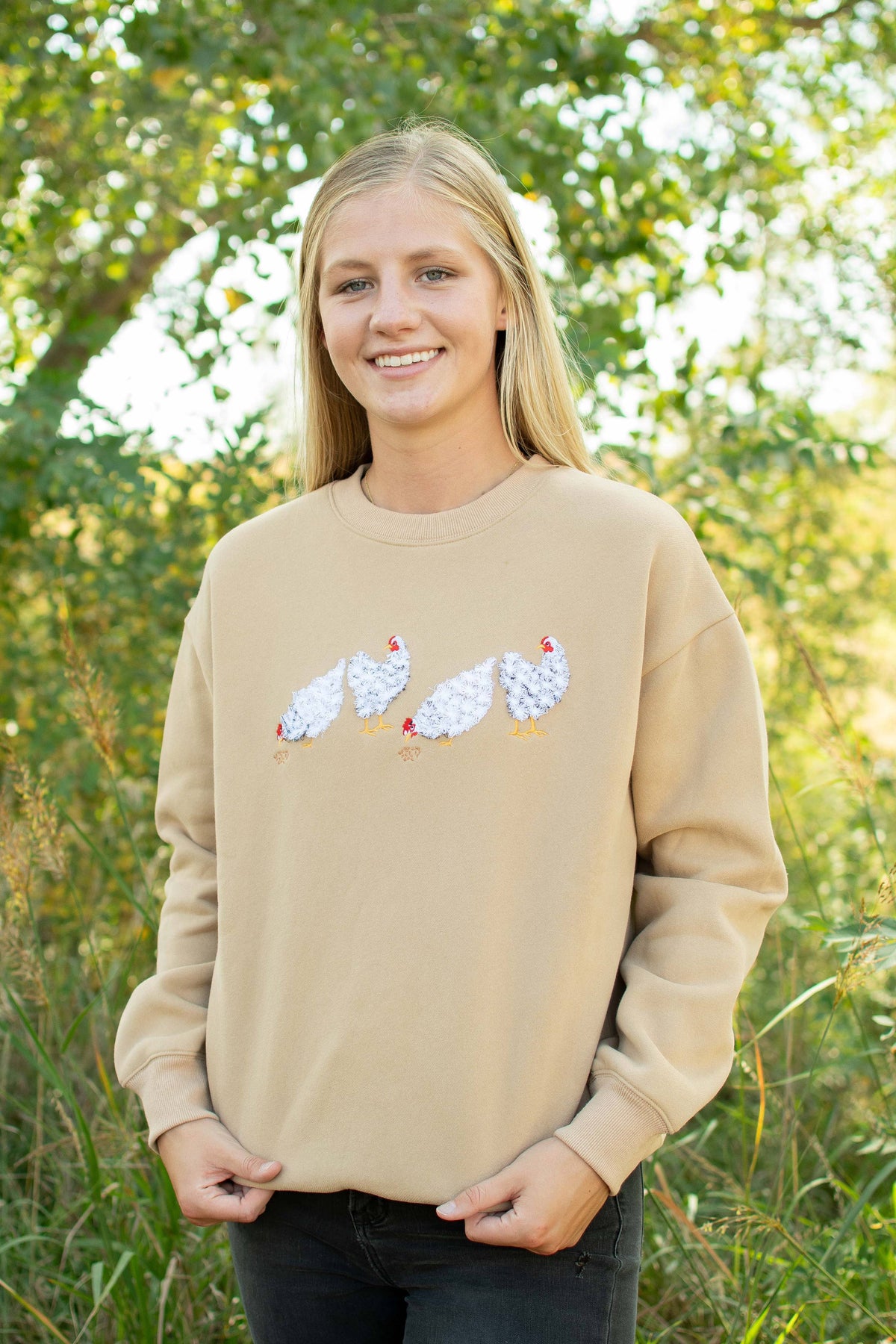 Sweatshirt |Ladies | Crewneck | Chicken | Embroidered