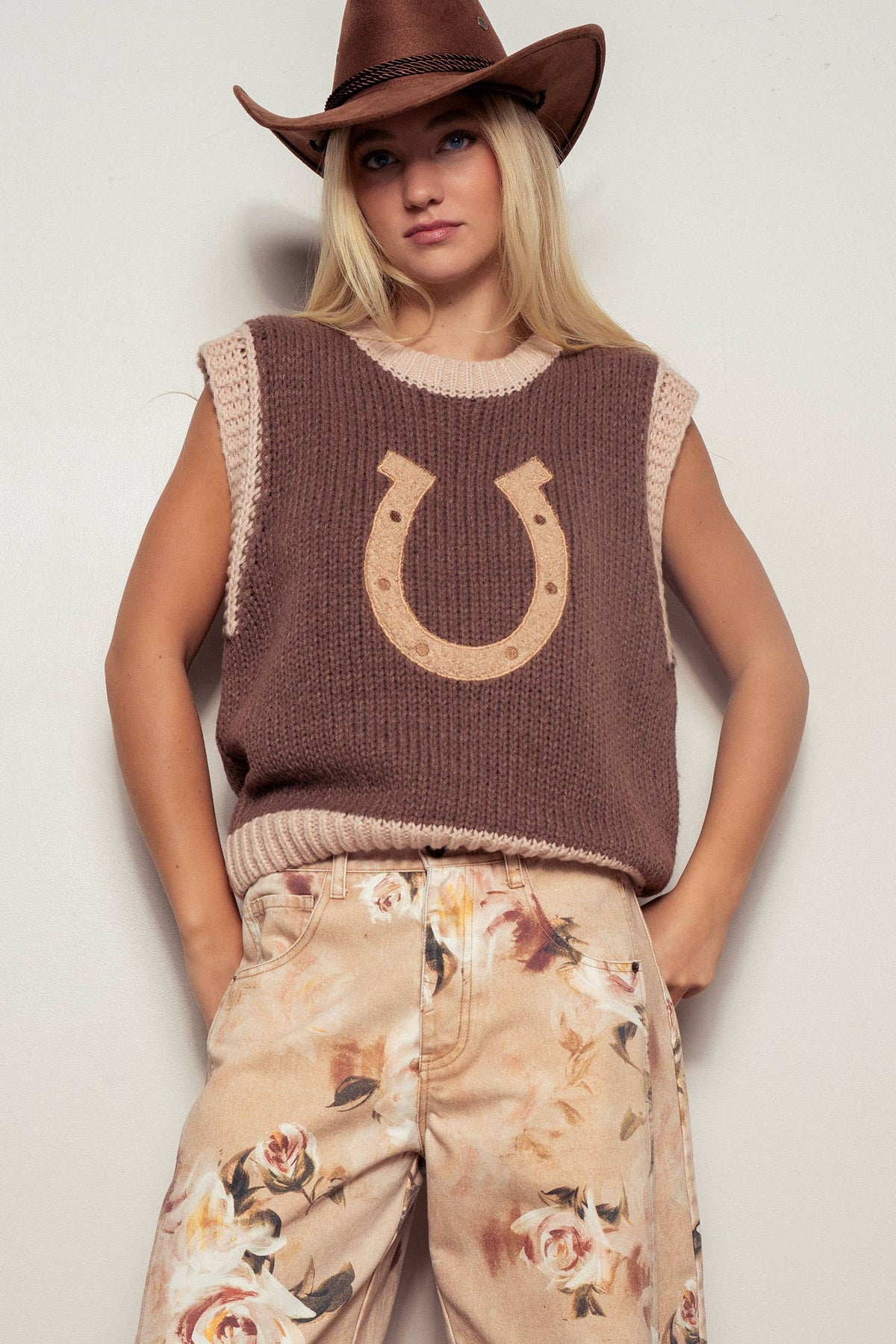Horseshoe | Crochet | Ribbed | Sweater Vest|  Brown