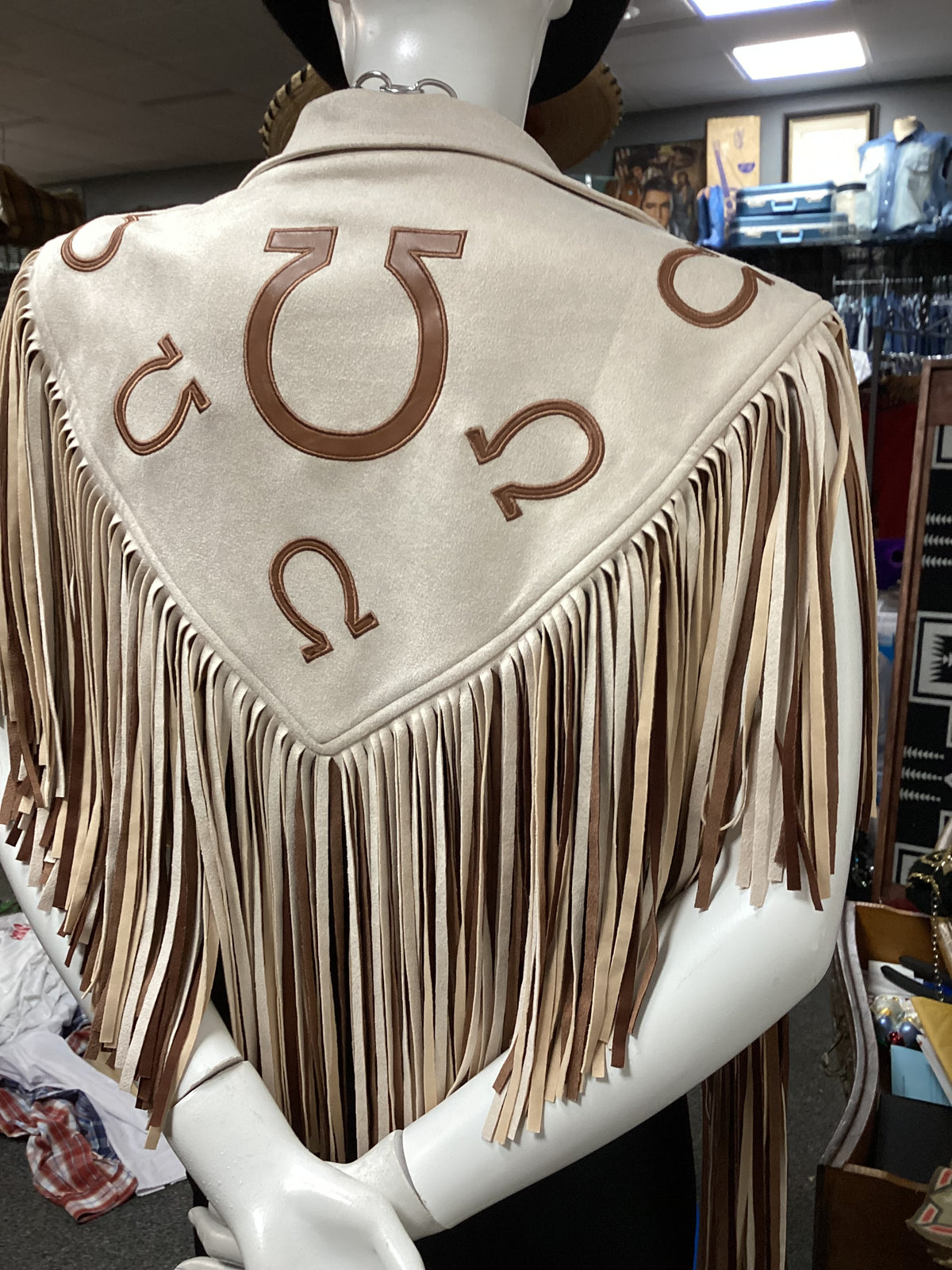 Fringe Shawl| Horseshoe |