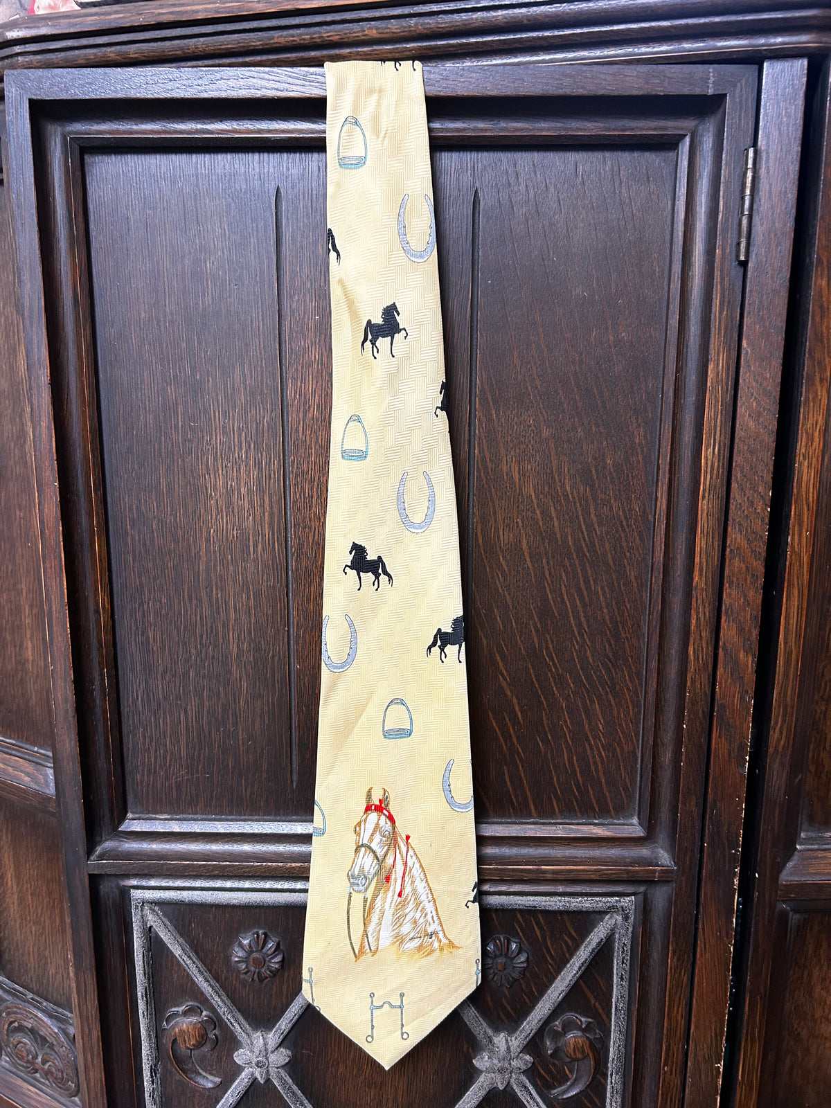 Necktie | American Saddlebred | Yellow