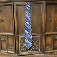 Vintage blue pattern tie